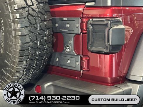 Used 2022 Jeep Wrangler Unlimited Rubicon AWD/4WD image 14