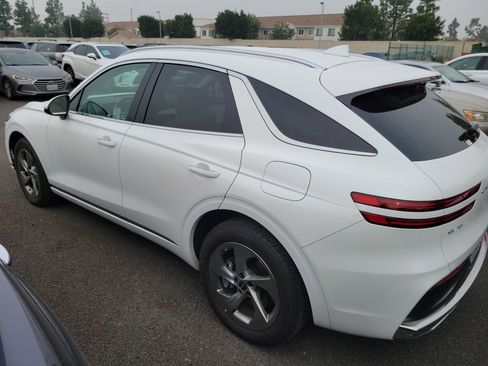 Certified 2026 Genesis GV70 2.5T image 4