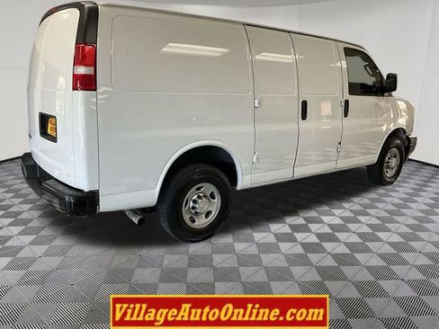 Used 2020 Chevrolet Express 2500 w/ Driver Convenience Package RWD image 4