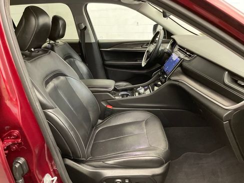 Certified 2022 Jeep Grand Cherokee L Limited AWD/4WD image 25