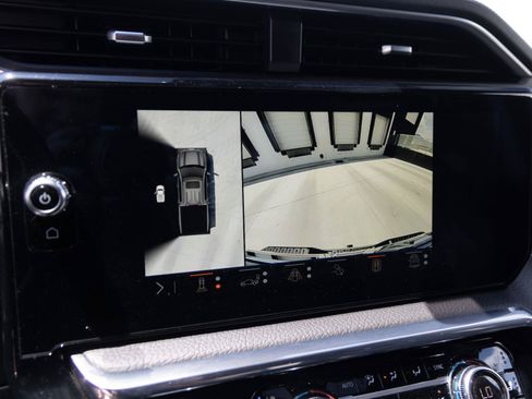 Used 2024 GMC Sierra 1500 Denali AWD/4WD image 27