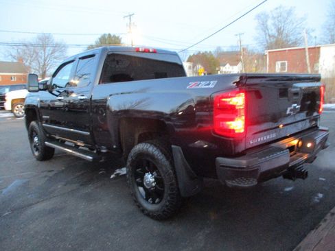Used 2015 Chevrolet Silverado 2500 LTZ image 4