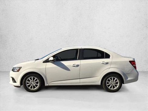 Used 2020 Chevrolet Sonic LT w/ Convenience Package image 9