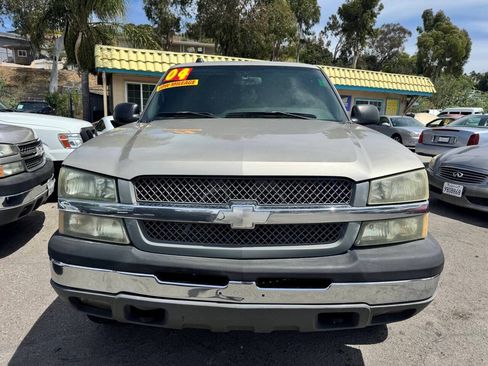 Used 2004 Chevrolet Silverado 2500 LS RWD image 2