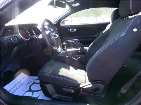 Used 2021 Ford Mustang Coupe image 19