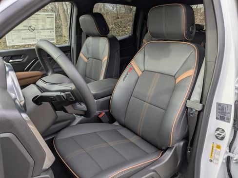 New 2026 GMC Canyon AT4 image 12