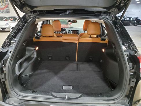 Used 2018 Jeep Cherokee Latitude w/ Altitude Package image 43