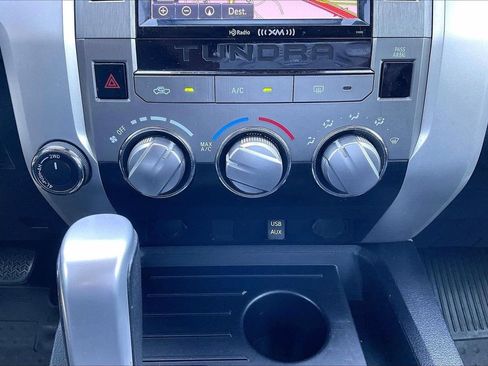 Used 2019 Toyota Tundra SR5 w/ SR5 Upgrade Package AWD/4WD image 19