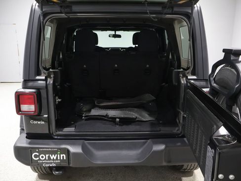 Used 2022 Jeep Wrangler Unlimited Sport AWD/4WD image 16