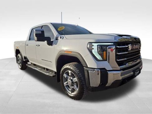 Used 2026 GMC Sierra 3500 SLT image 1