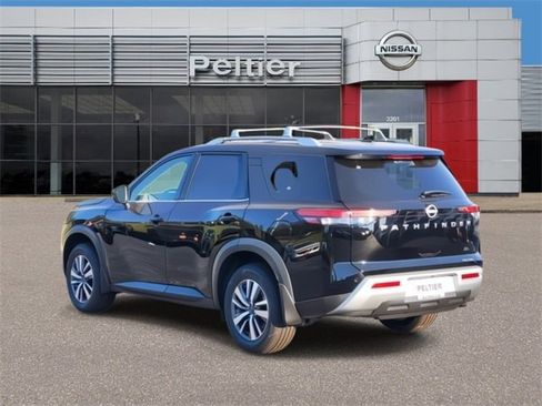 New 2025 Nissan Pathfinder SL image 3