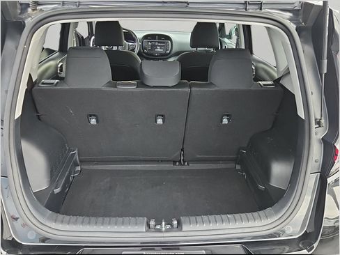 Used 2025 Kia Soul LX w/ LX Technology Package FWD image 25