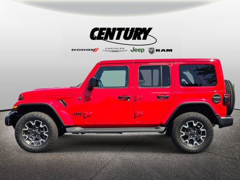 Used 2025 Jeep Wrangler Unlimited Sahara AWD/4WD image 7