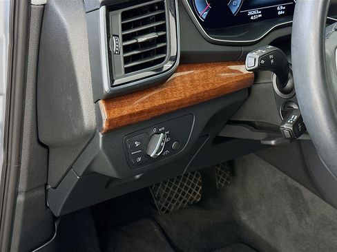 Used 2022 Audi Q5 2.0T Premium Plus w/ Premium Plus Package image 17