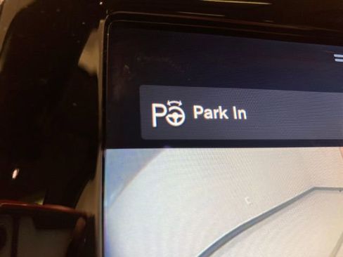 Used 2017 Volvo XC90 T6 Momentum w/ Vision Package image 36