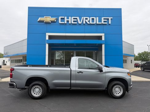 Used 2025 Chevrolet Silverado 1500 W/T w/ WT Value Package RWD image 1