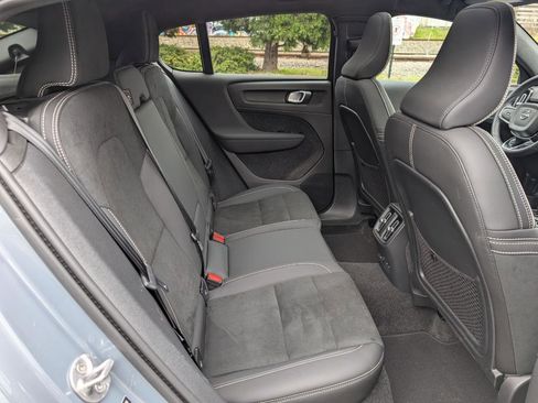 Used 2023 Volvo C40 P8 Recharge Ultimate image 16