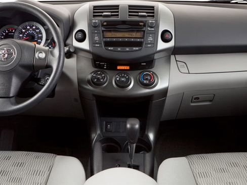Used 2010 Toyota RAV4 Limited FWD image 15