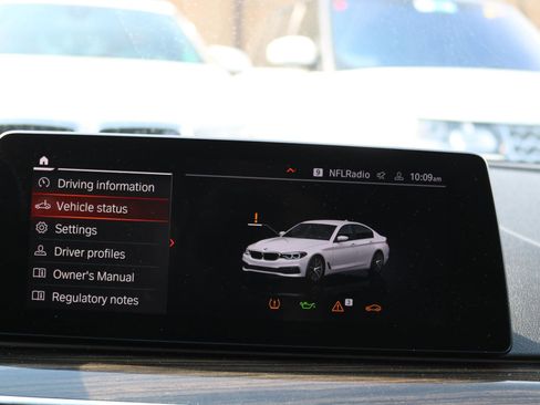 Used 2020 BMW 530i xDrive w/ Convenience Package image 31