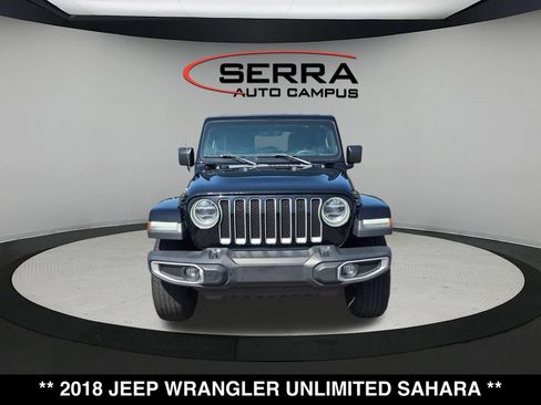 Used 2018 Jeep Wrangler Unlimited Sahara AWD/4WD image 9