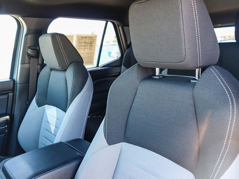 Used 2025 Toyota 4Runner TRD Off-Road image 28