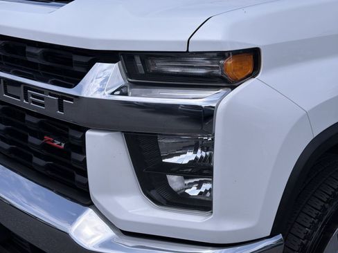 Used 2021 Chevrolet Silverado 2500 LT w/ Remote Start Package AWD/4WD image 13