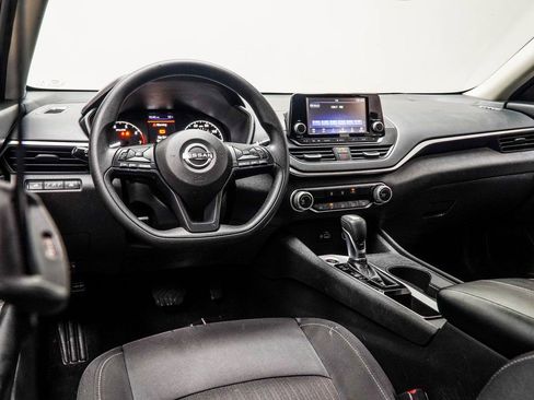 Used 2024 Nissan Altima 2.5 S FWD image 5