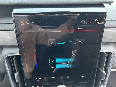 Used 2024 GMC Acadia Elevation image 28