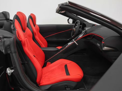 Certified 2025 Ferrari Roma Spider RWD image 24