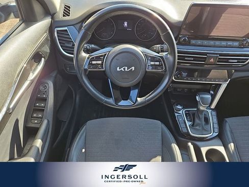 Used 2023 Kia Seltos Nightfall Edition image 14