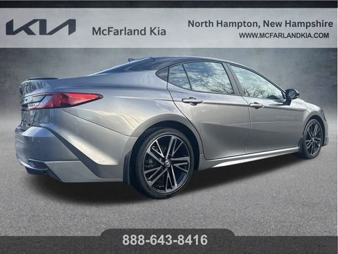 Used 2025 Toyota Camry Hybrid image 6