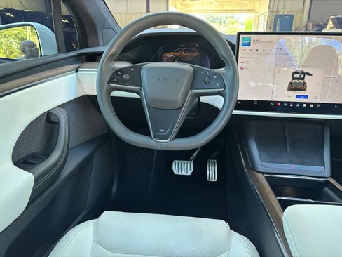 Used 2022 Tesla Model X AWD/4WD image 14