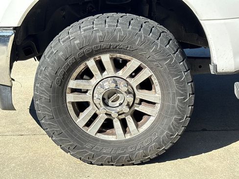 Used 2018 Ford F250 XLT w/ XLT Value Package image 12