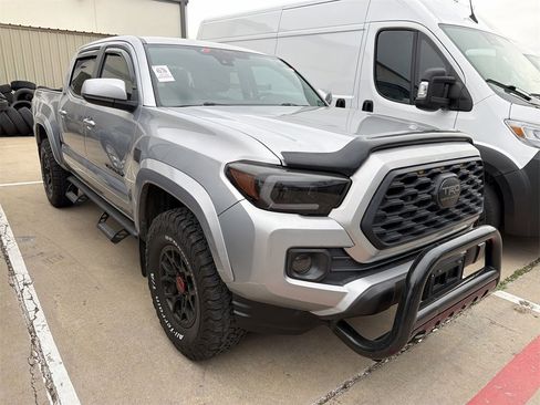 Used 2021 Toyota Tacoma SR5 image 2