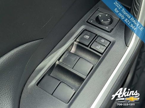 Used 2022 Toyota RAV4 LE FWD image 22