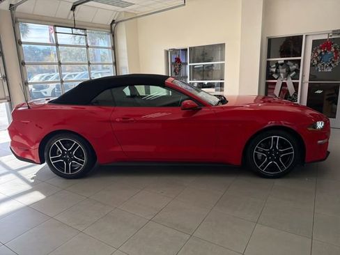 Used 2020 Ford Mustang Premium image 8