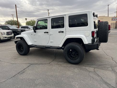 Used 2015 Jeep Wrangler Unlimited Sahara w/ Connectivity Group image 8
