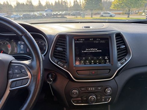 Used 2020 Jeep Cherokee Latitude w/ Quick Order Package 26F North image 20