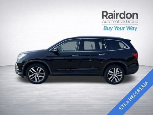 Used 2017 Honda Pilot Touring image 4