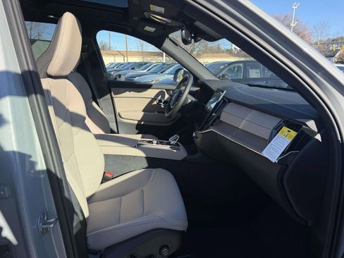 New 2026 Volvo XC90 T8 Plus w/ Protection Package Premier image 11