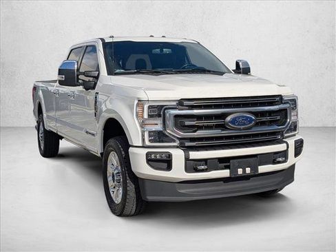 Certified 2022 Ford F350 Platinum w/ FX4 Off-Road Package image 3