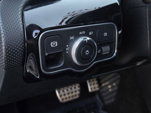 Used 2020 Mercedes-Benz CLA 250 image 18