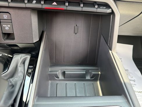Certified 2025 Toyota Tundra Limited AWD/4WD image 17