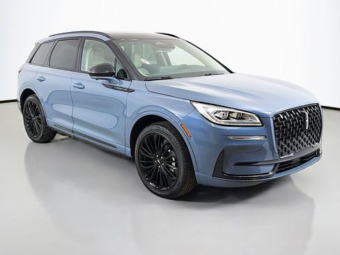 Used 2025 Lincoln Corsair Grand Touring w/ Equipment Group 301A AWD/4WD image 2