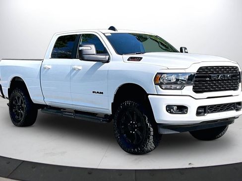 Certified 2024 RAM 2500 Big Horn w/ Night Edition AWD/4WD image 2