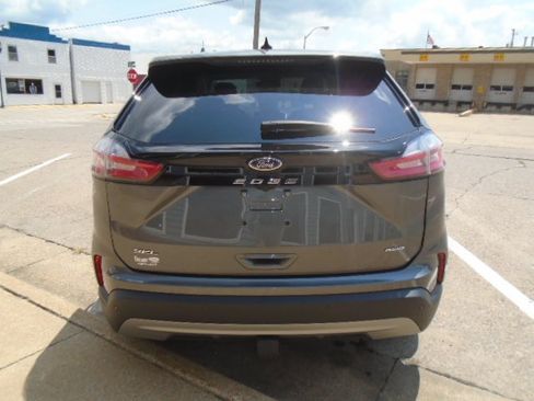 Used 2024 Ford Edge SEL w/ Convenience Package AWD/4WD image 9