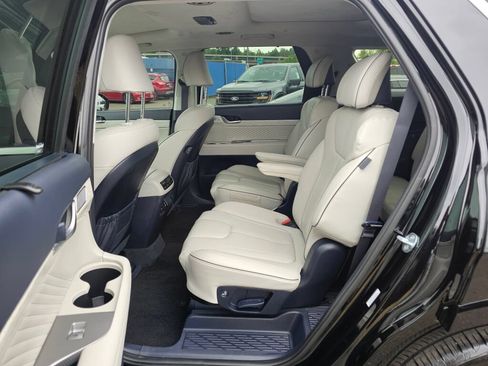 Used 2025 Hyundai Palisade Calligraphy AWD/4WD image 12