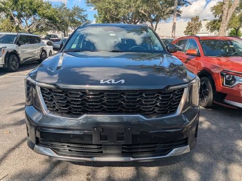 Certified 2024 Kia Sorento S FWD image 2