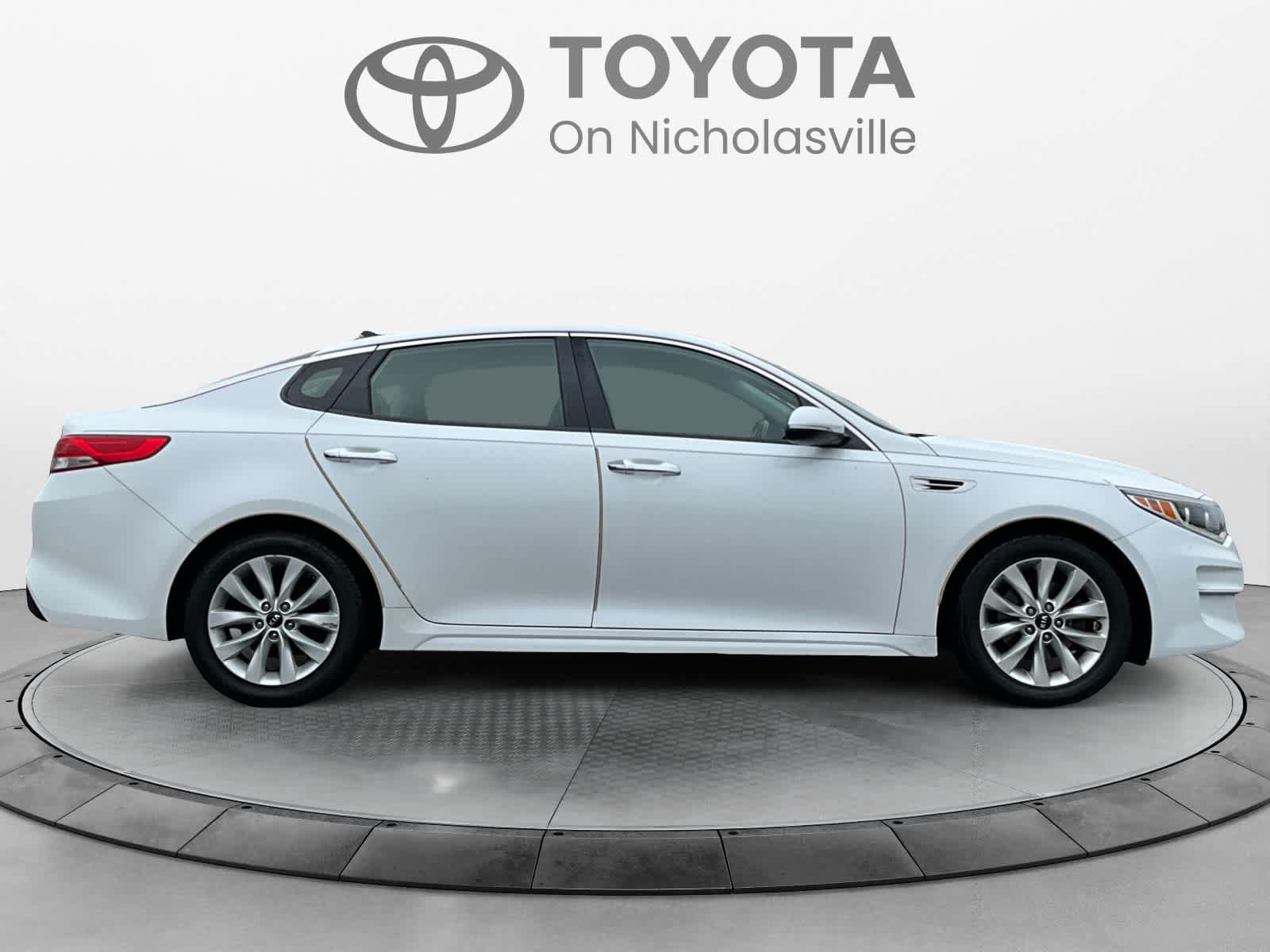 Used 2016 Kia Optima EX w/ Premium Package FWD image 6