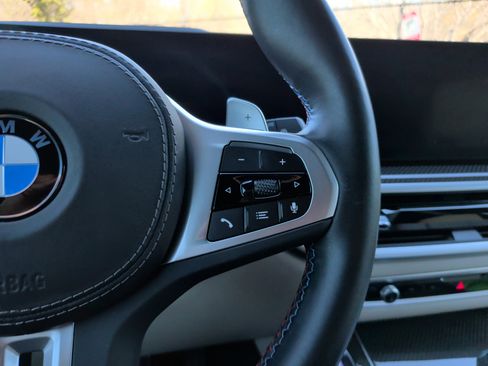 Certified 2024 BMW X7 M60i w/ Executive Package image 24